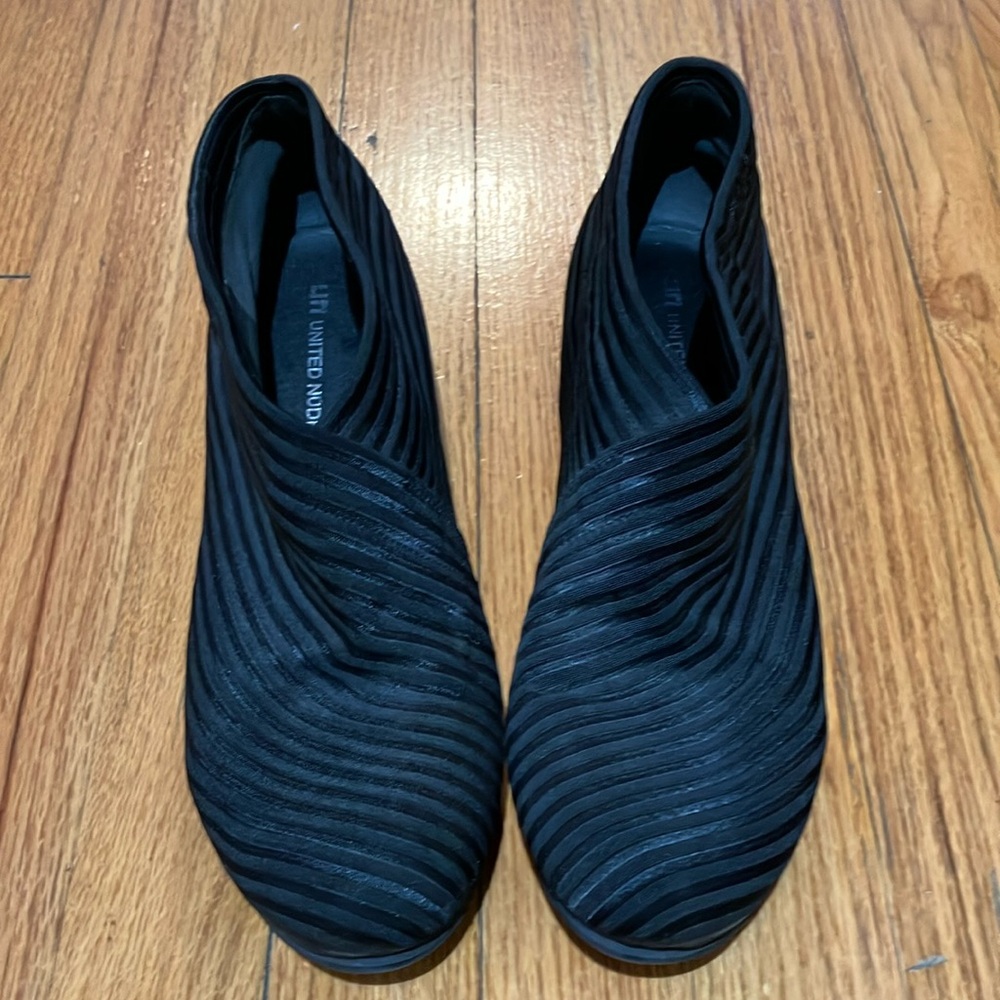 Nearly New! United Nude Black Women's Shoes